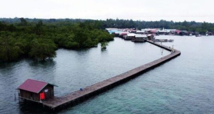 Kampung Bahari Nusantara, salah satu destinasi wisata di Desa Tanjung Manis, Pulau Miang, Kutai Timur. Foto Antara