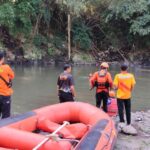 Tim SAR gabungan melakukan pencarian terhadap korban tenggelam di Sungai Bedadung, Selasa (30/6/2026). Foto Antara