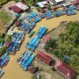 Ilustrasi - Foto udara Sejumlah perahu dan kapal nelayan ditambatkan di aliran sungai Pelabuhan Kuala Cangkol Desa Padang Seurahet, Johan Pahlawan, Aceh Barat, Aceh, Senin (25/5/2026). Foto Antara