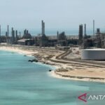 Ilustrasi - Kilang dan terminal minyak di Arab Saudi. Sumber foto: Antara