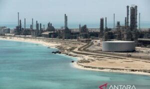 Ilustrasi - Kilang dan terminal minyak di Arab Saudi. Sumber foto: Antara
