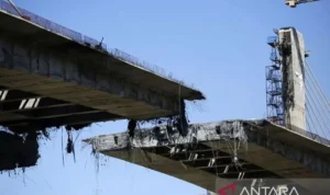 Ilustrasi - Bagian-bagian penting dari Jembatan B1 terlihat hancur setelah serangan udara yang diduga dilakukan oleh Amerika Serikat dan Israel yang menargetkan lokasi tersebut di dekat Teheran, di Karaj, Iran, pada 03 April 2026. Foto Antara Ilustrasi - Bagian-bagian penting dari Jembatan B1 terlihat hancur setelah serangan udara yang diduga dilakukan oleh Amerika Serikat dan Israel yang menargetkan lokasi tersebut di dekat Teheran, di Karaj, Iran, pada 03 April 2026. Foto Antara