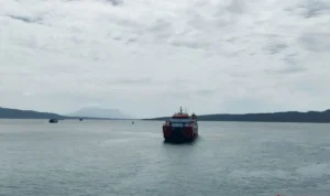 Ilustrasi - Kapal laut berlayar. Sumber foto: Antara