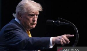 Presiden AS Donald Trump menggelar konferensi pers di Kompleks Kepresidenan sebagai bagian dari KTT NATO ke-36 para Kepala Negara dan Pemerintahan di Ankara, Turkiye, pada 8 Juli 2026. Sumber foto: Antara