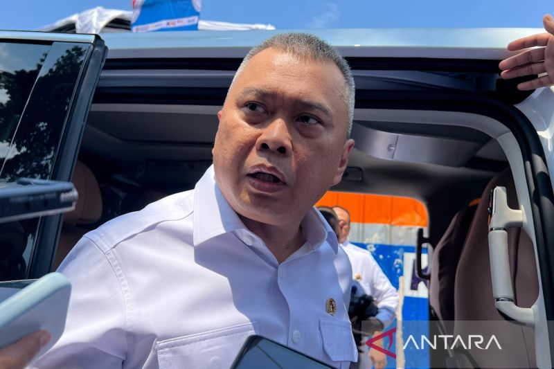 Menteri Perhubungan (Menhub) Dudy Purwagandhi. Sumber foto: Antara Menteri Perhubungan (Menhub) Dudy Purwagandhi. Sumber foto: Antara