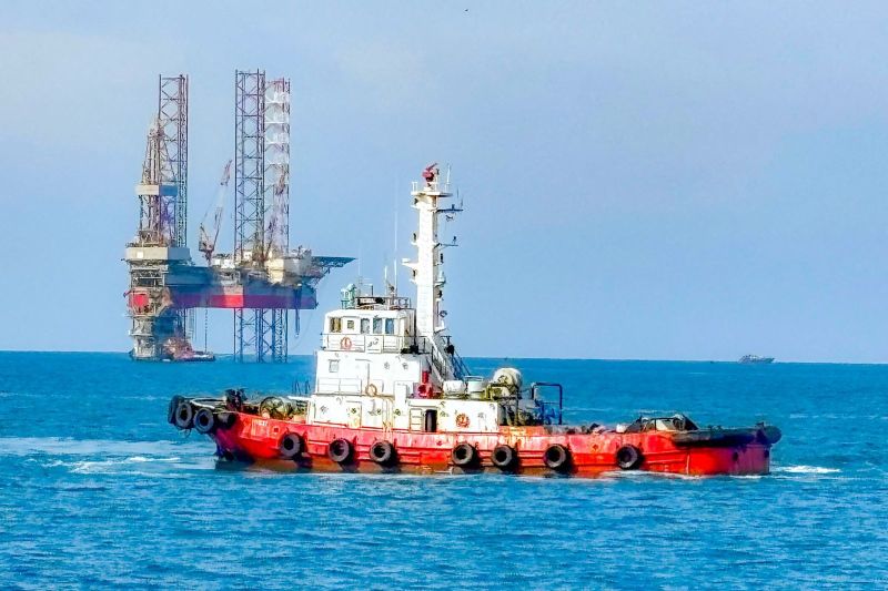 Kapal Transko Dara 3218 milik PT Pertamina Trans Kontinental (PTK). Sumber foto: Antara Kapal Transko Dara 3218 milik PT Pertamina Trans Kontinental (PTK). Sumber foto: Antara