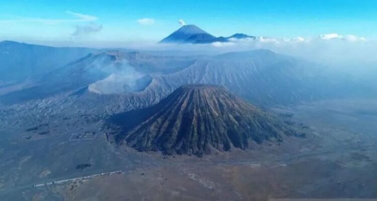 An aerial photo of the Bromo Tengger Semeru National Park (TNBTS) from Pasuruan District, East Java, Thursday (August 13, 2026). Photo source: Antara News Agency