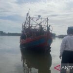 Aktivitas di TPI Kejawanan Kota Cirebon, Jawa Barat. Sumber foto: Antara