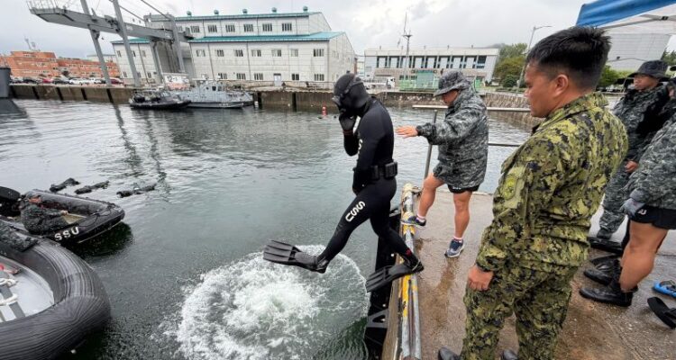 The Indonesian Navy (TNI AL) and the Republic of Korea Navy (ROKN) conduct joint underwater operations exercises at the Jinhae Naval Base and Jeju Island, South Korea, from August 25 to 30, 2026. Photo Source: Antara News Agency