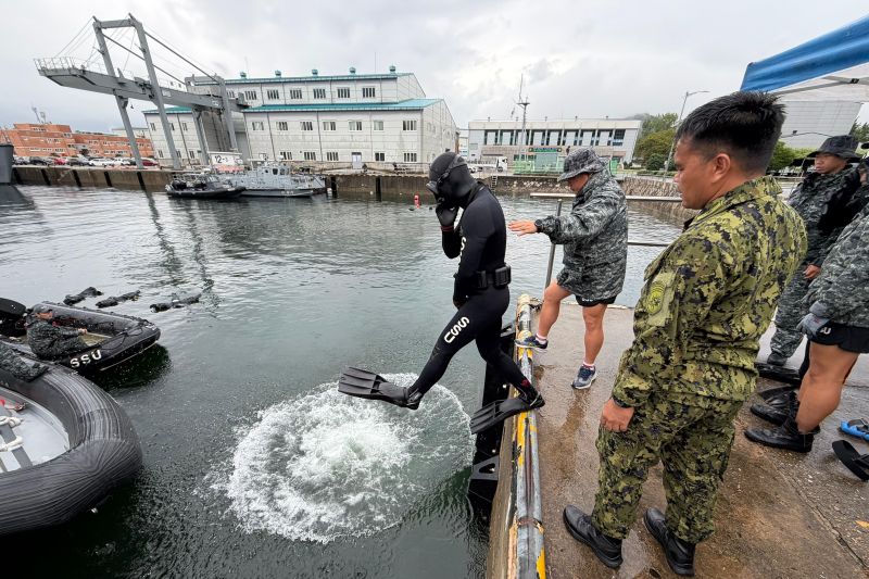 The Indonesian Navy (TNI AL) and the Republic of Korea Navy (ROKN) conduct joint underwater operations exercises at the Jinhae Naval Base and Jeju Island, South Korea, from August 25 to 30, 2026. Photo Source: Antara News Agency