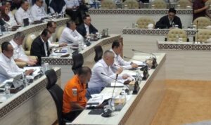 Menteri Perhubungan Dudy Purwagandhi (tengah) menyampaikan paparan dalam rapat kerja bersama Komisi V DPR RI terkait evaluasi sejumlah kecelakaan transportasi laut di Kompleks Parlemen, Senayan, Jakarta, Rabu (19/8/2026). Sumber foto: Antara Menteri Perhubungan Dudy Purwagandhi (tengah) menyampaikan paparan dalam rapat kerja bersama Komisi V DPR RI terkait evaluasi sejumlah kecelakaan transportasi laut di Kompleks Parlemen, Senayan, Jakarta, Rabu (19/8/2026). Sumber foto: Antara
