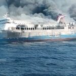 Tangkapan layar - KM Mutiara Sentosa II yang terbakar di perairan Laut Jawa, Minggu (2/8/2026). Sumber foto: Antara