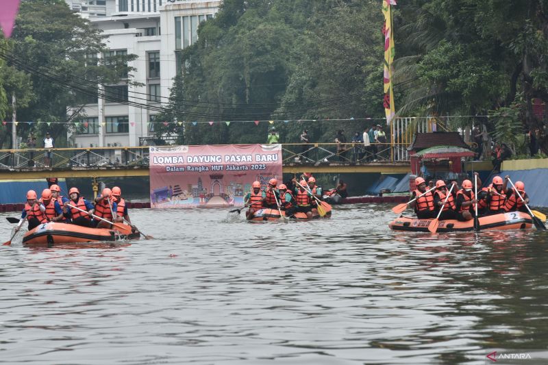 Arsip Foto - Peserta mengikuti lomba dayung pada Festival Passer Baroe di Jakarta Pusat, Sabtu (21/6/2025). Sumber foto: Antara Arsip Foto - Peserta mengikuti lomba dayung pada Festival Passer Baroe di Jakarta Pusat, Sabtu (21/6/2025). Sumber foto: Antara