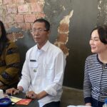 Kepala BP Batam Amsakar Achmad (tengah) dengan Wakil Kepala BP Batam Li Claudia Chandra (kanan) memberi keterangan terhadap wartawan di Batam, Kepri, Rabu (5/8/2026).. Sumber foto: Antara