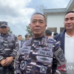 Indonesian Fleet Commander Vice Admiral Denih Hendrata interacts with the media in a doorstep interview in Batam, Riau Islands, on Sunday (August 9, 2026). Photo Source: Antara News Agency