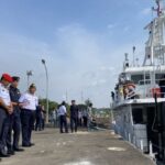 High-Level Meeting Tripartite Coast Guard Cooperation antara pihak Bakamla RI, Singapore Police Coast Guard (SPCG), dan Malaysian Maritime Enforcement Agency (MMEA) saat menyambut kedatangan kapal di Pangkalan Bakamla di Batam, Kepri, Selasa (11/8/2026). Sumber foto: Antara