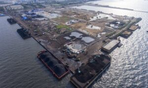 Foto udara dermaga di Pelabuhan Marunda, Jakarta. Sumber foto: Antara Foto udara dermaga di Pelabuhan Marunda, Jakarta. Sumber foto: Antara