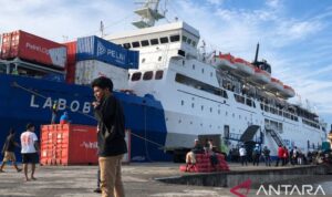 Kapal Pelni bersandar di Pelabuhan Ambon. Sumber foto: Antara