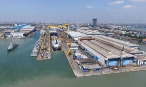 State-owned shipbuilder PT PAL Indonesia and the National Research and Innovation Agency (BRIN) have partnered to accelerate the development of green shipyards and strengthen Indonesia's shipbuilding industry. Photo Source: Antara News Agency