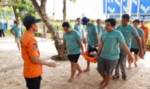 Kementerian Pariwisata mengadakan Pelatihan Peningkatan Keselamatan Wisata Bahari bagi sumber daya manusia pariwisata. Sumber foto: Antara