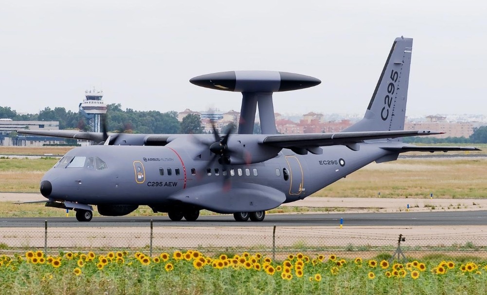 Ilustrasi - Pesawat pengintai (AWACS) jenis Boeing E-3B Sentry milik AS. Sumber foto: Antara Ilustrasi - Pesawat pengintai (AWACS) jenis Boeing E-3B Sentry milik AS. Sumber foto: Antara