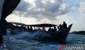 KSOP Pangkalbalam mengimbau nelayan mewaspadai cuaca buruk untuk mengantisipasi kecelakaan kapal. Sumber foto: Antara KSOP Pangkalbalam mengimbau nelayan mewaspadai cuaca buruk untuk mengantisipasi kecelakaan kapal. Sumber foto: Antara