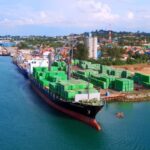 Kegiatan kapal cargo di Terminal Umum Batu Ampar, Batam, Kepri. Sumber foto: Antara