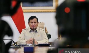 Presiden Prabowo Subianto memimpin rapat terbatas membahas penanganan dampak bencana gempa di NTT, karhutla, dan dampak erupsi Gunung Anak Krakatau di Istana Merdeka, Jakarta, Senin (7/9/2026). Sumber foto: Antara Presiden Prabowo Subianto memimpin rapat terbatas membahas penanganan dampak bencana gempa di NTT, karhutla, dan dampak erupsi Gunung Anak Krakatau di Istana Merdeka, Jakarta, Senin (7/9/2026). Sumber foto: Antara