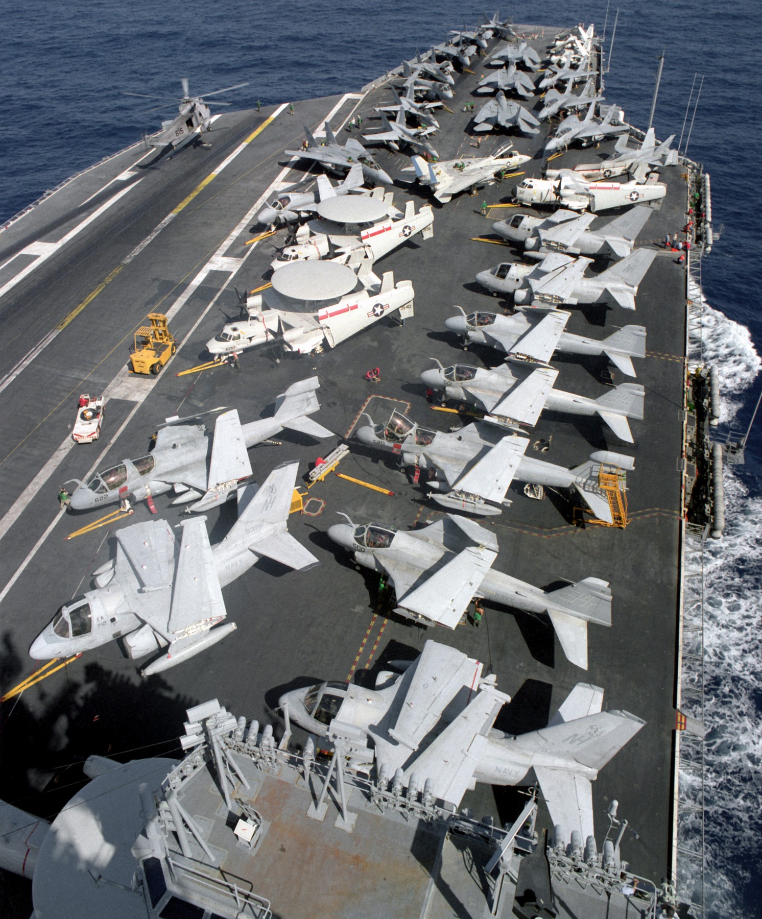Ilustrasi - Kapal induk AS, USS Abraham Lincoln yang lama beroperasi dalam Operasi Militer di Iran. Sumber foto: Indomaritim.com/Ist Ilustrasi - Kapal induk AS, USS Abraham Lincoln yang lama beroperasi dalam Operasi Militer di Iran. Sumber foto: Indomaritim.com/Ist