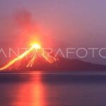 Mount Anak Krakatau's volcanic activity. Photo Source: Antara News Agency