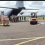 Pesawat Hercules TNI AU mengangkut sebanyak 12,5 ton beras dari Bandara Mozes Kilangin Timika menuju Dekai, Yahukimo, Papua Pegunungan, Jumat (4/9/2026). Sumber foto: Antara