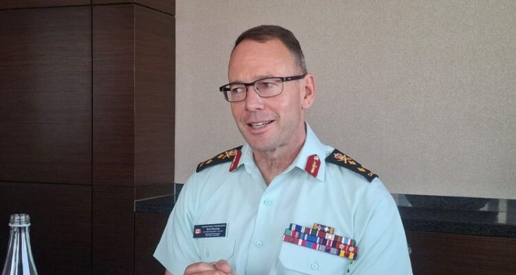 Perwakilan Militer Senior untuk Indo-Pasifik (Senior Military Representative for the Indo-Pacific/SMR-IP) dari Kanada, Letnan Jenderal Derek Macaulay, bertemu dengan media dalam acara media roundtable di Jakarta, Rabu (23/9/2026). Sumber foto: Antara