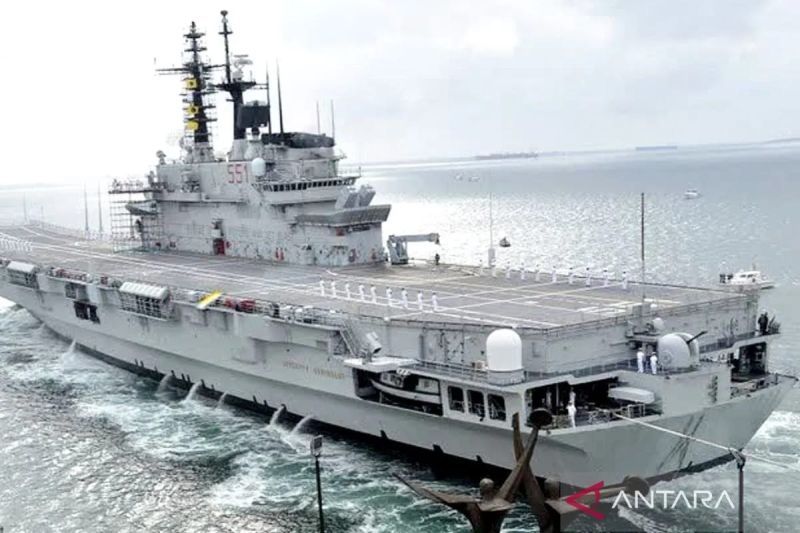 Kapal Induk Giuseppe Garibaldi. Sumber foto: Antara Kapal Induk Giuseppe Garibaldi. Sumber foto: Antara