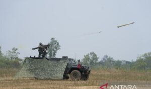Personel TNI menembakan rudal Mistral dalam ajang Latgabm Super Garuda Shield (SGS) yang digelar di Lapangan Tembak Staling Armed Puslatpur Kodiklat TNI AD, Martapura, Sumatera Selatan, Rabu (9/9/2026). Sumber foto: Antara Personel TNI menembakan rudal Mistral dalam ajang Latgabm Super Garuda Shield (SGS) yang digelar di Lapangan Tembak Staling Armed Puslatpur Kodiklat TNI AD, Martapura, Sumatera Selatan, Rabu (9/9/2026). Sumber foto: Antara