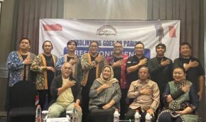 Ketua Umum DPP Persatuan Insan Kolintang Nasional (PINKAN) Indonesia Penny Iriana Marsetio bersama Pemusik Kolintang dalam jumpa pers di Jakarta, Kamis (17/9/26). Sumber foto: indomaritim.com/Hes Ketua Umum DPP Persatuan Insan Kolintang Nasional (PINKAN) Indonesia Penny Iriana Marsetio bersama Pemusik Kolintang dalam jumpa pers di Jakarta, Kamis (17/9/26). Sumber foto: indomaritim.com/Hes