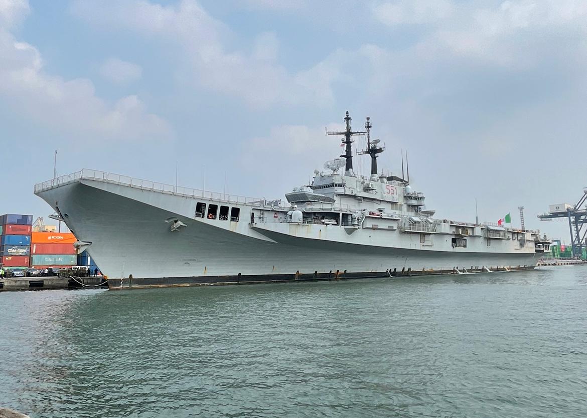 Kapal induk ITS Giuseppe Garibaldi yang akan berpangkalan di Lampung setelah menjadi KRI Sriwijaya-100. Sumber foto: indomaritim.com/RR Kapal induk ITS Giuseppe Garibaldi yang akan berpangkalan di Lampung setelah menjadi KRI Sriwijaya-100. Sumber foto: indomaritim.com/RR