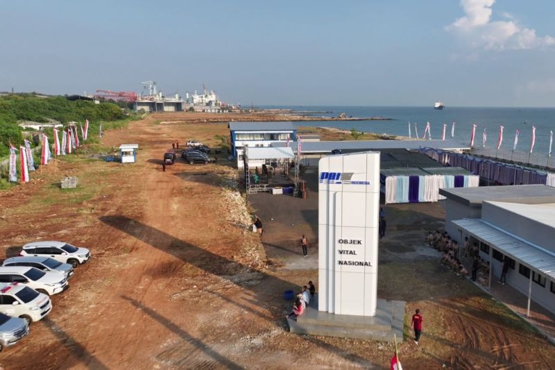 Foto udara fasilitas PT PAL Indonesia di Desa Sidokelar, Kecamatan Paciran, Kabupaten Lamongan, Jawa Timur, Rabu (23/9/2026). Fasilitas tersebut dikembangkan untuk mendukung kegiatan perbaikan dan pembangunan kapal. Sumber foto: Antara