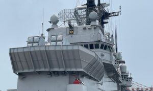 Anjungan kapal induk KRI Sriwijaya-100. Sumber foto: indomaritim.com/Hes
