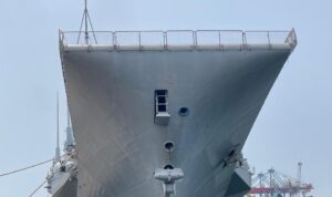 KRI Sriwijaya-100 sandar di Dermaga 107 Pelabuhan Tanjung Priok, Jakarta, Minggu (27/9). Foto: indomaritim.com/Hes KRI Sriwijaya-100 sandar di Dermaga 107 Pelabuhan Tanjung Priok, Jakarta, Minggu (27/9). Foto: indomaritim.com/Hes