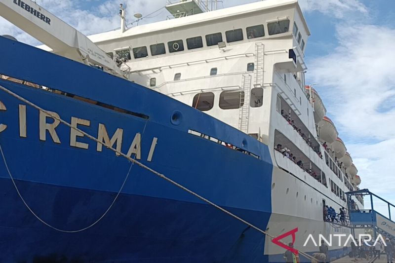 Kapal Pelni KM Ciremai di Pelabuhan Jayapura . Sumber foto: Antara