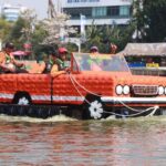 Perahu dari botol plastik. Warga dapat menikmati pengalaman naik perahu yang terbuat dari botol plastik bekas secara gratis dalam Festival Perahu Cinta Lingkungan (CiLung) 2026 pada Minggu, 18 Oktober 2026, di Waduk Sunter Selatan, Jakarta Utara. Sumber foto: Antara