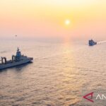 Kapal perang Indonesia dan Australia saat latihan bersama di Perairan Utara Pulau Bali. Minggu, Sumber foto: Antara