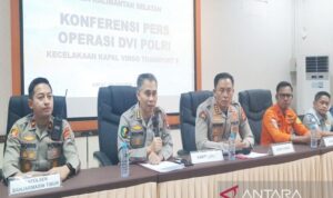Kabid Dokkes Polda Kalimantan Selatan Kombes Pol dr Much Sofwan menjelaskan perkembangan proses identifikasi korban Kapal Virgo di Rumah Sakit Bhayangkara Banjarmasin, Jumat (9/10/2026). Sumber foto: Antara Kabid Dokkes Polda Kalimantan Selatan Kombes Pol dr Much Sofwan menjelaskan perkembangan proses identifikasi korban Kapal Virgo di Rumah Sakit Bhayangkara Banjarmasin, Jumat (9/10/2026). Sumber foto: Antara