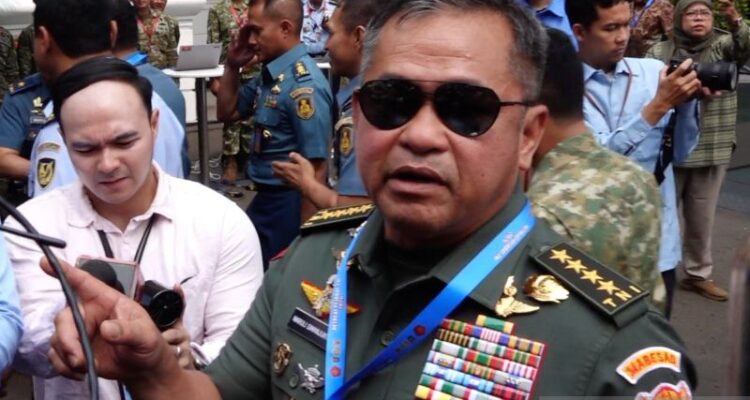 Kepala Staf Angkatan Darat (KSAD) Jenderal TNI Maruli Simanjuntak ditemui di Kompleks Istana Kepresidenan, Jakarta, Rabu (7/10/2026). Sumber foto: Antara