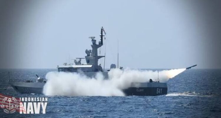 KRI Kujang-627. Sumber foto: Dispenal