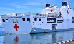 Kapal rumah sakit, KRI Wahidin Sudirohusodo-991. Sumber foto: Dispenal Kapal rumah sakit, KRI Wahidin Sudirohusodo-991. Sumber foto: Dispenal