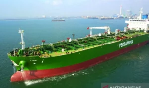 Ilustrasi - Kapal tanker pengangkut minyak milik Pertamina International Shipping. Sumber foto: Antara Ilustrasi - Kapal tanker pengangkut minyak milik Pertamina International Shipping. Sumber foto: Antara