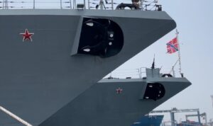 Fregat Angkatan Laut Rusia, RFS Marshal Shaposhnikov-543 dan Admiral Tributs-564 sandar di Pelabuhan IKT, Tanjung Priok, Jakarta, Jumat (2/10). Sumber foto: indomaritim.com/Hes Fregat Angkatan Laut Rusia, RFS Marshal Shaposhnikov-543 dan Admiral Tributs-564 sandar di Pelabuhan IKT, Tanjung Priok, Jakarta, Jumat (2/10). Sumber foto: indomaritim.com/Hes