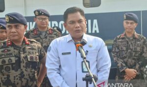 Direktur Kapal Perikanan Dan Alat Penangkapan Ikan Direktorat Jenderal Perikanan Tangkap KKP Mochhamad Idnillah menjawab pertanyaan dari awak media di Jakarta, Minggu (4/10/2026). Sumber foto: Antara Direktur Kapal Perikanan Dan Alat Penangkapan Ikan Direktorat Jenderal Perikanan Tangkap KKP Mochhamad Idnillah menjawab pertanyaan dari awak media di Jakarta, Minggu (4/10/2026). Sumber foto: Antara