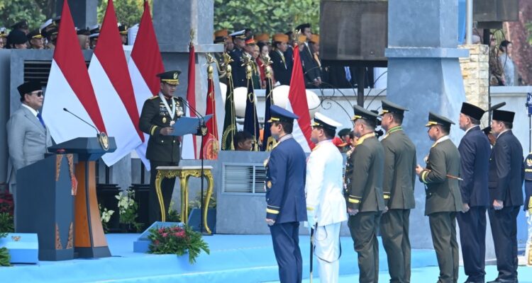 Presiden Prabowo menganugerahkan Tanda Kehormatan Bintang Mahaputera kepada tujuh jenderal TNI. Sumber foto: Pusat Penerangan TNI